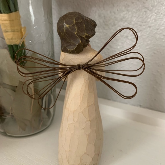 Willow Tree Angel of Heart - Picture 2 of 3